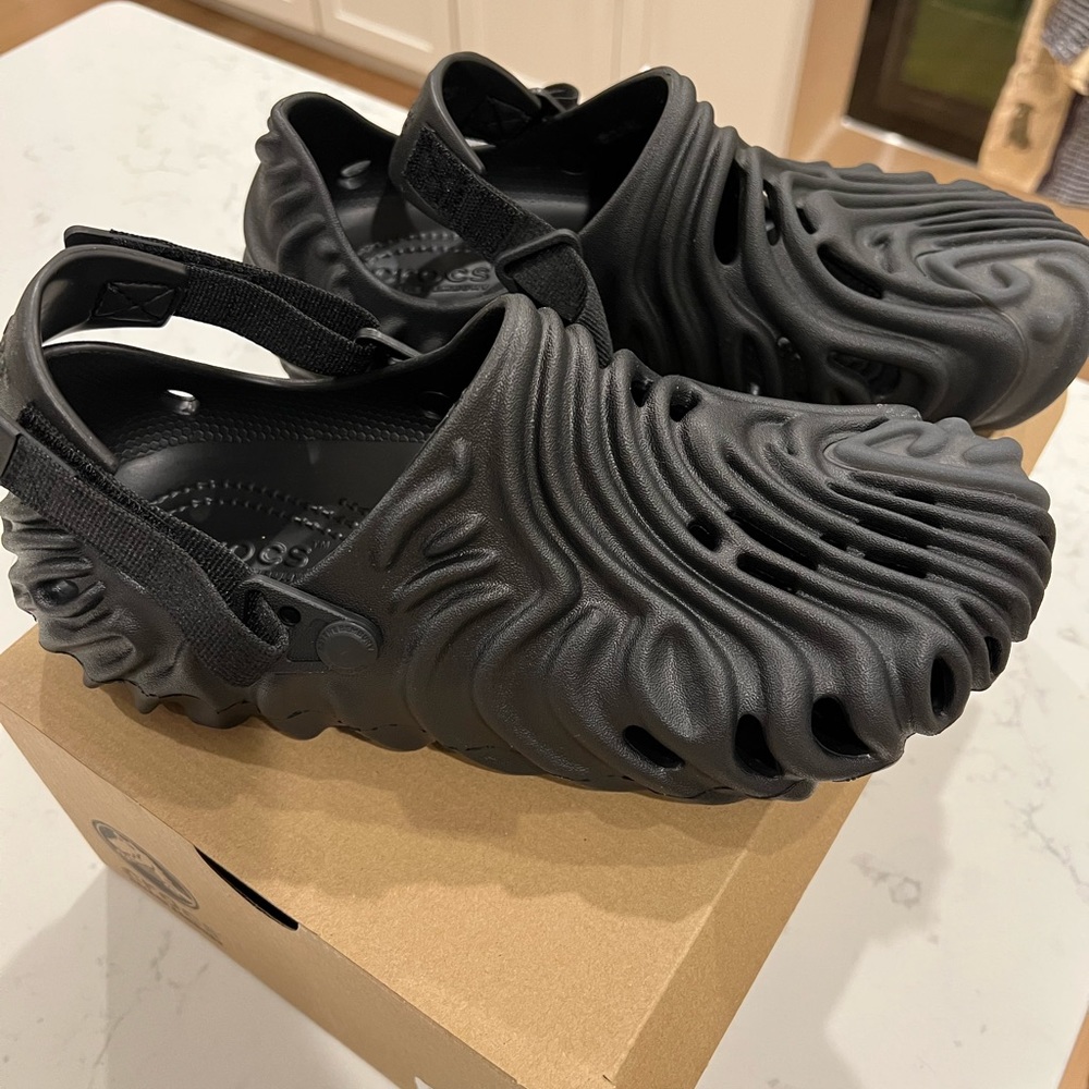 Croc clogs- brand new never worn